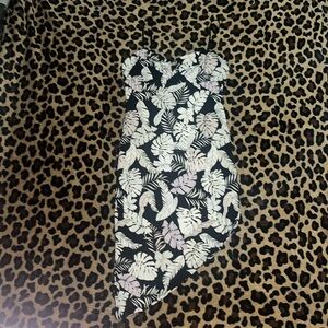 NWT 7DayWKND Hawaiian/floral dress size small